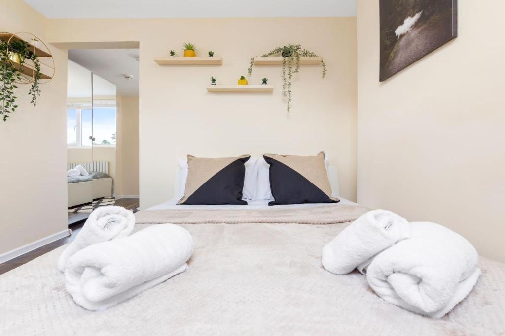 Isleworth Suites - Tw7 エクステリア 写真