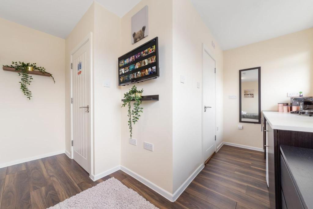 Isleworth Suites - Tw7 エクステリア 写真